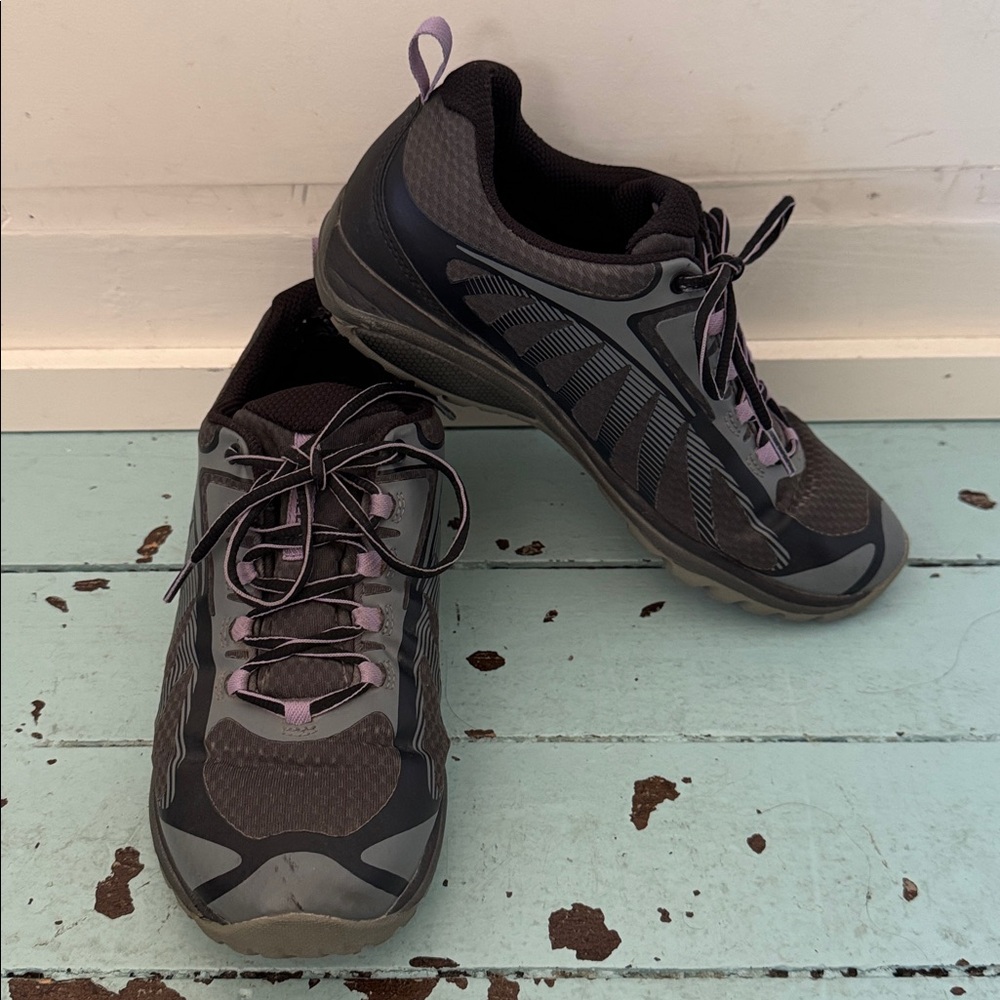 MERRELL Size US 9 Waterproof SIREN EDGE 3 BLACK / VIOLET